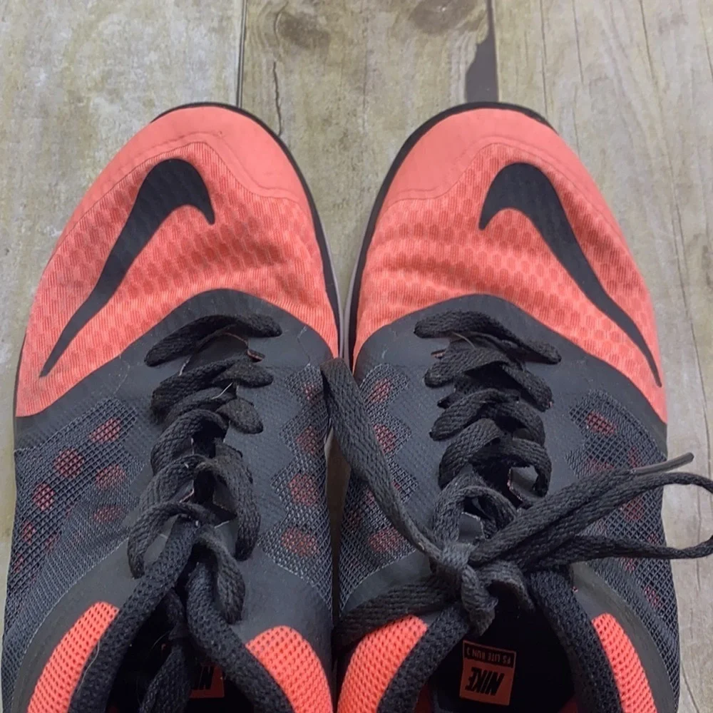Nike FS Lite Run 3 Sneakers